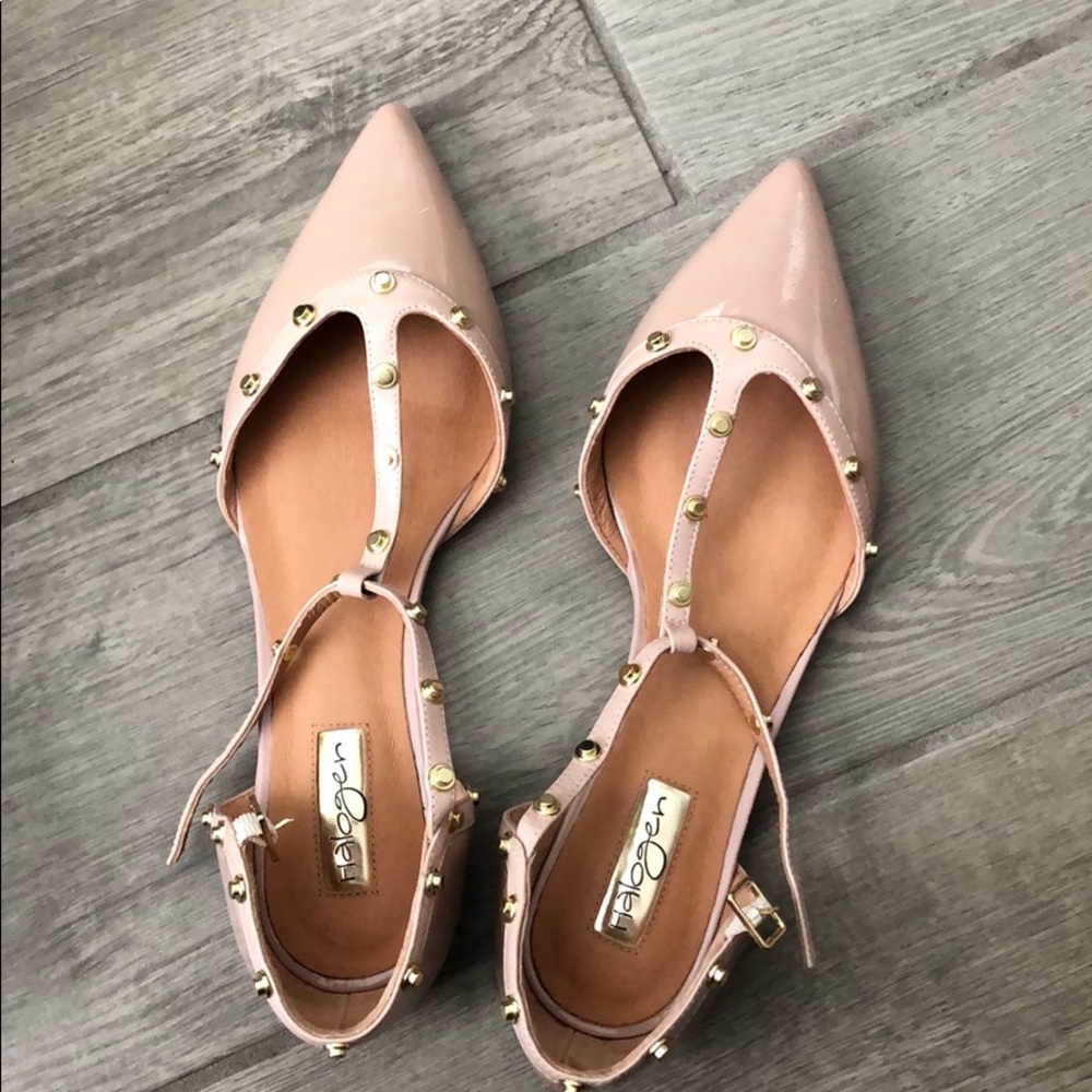 NEW ❤️ halogen flats with gold studs